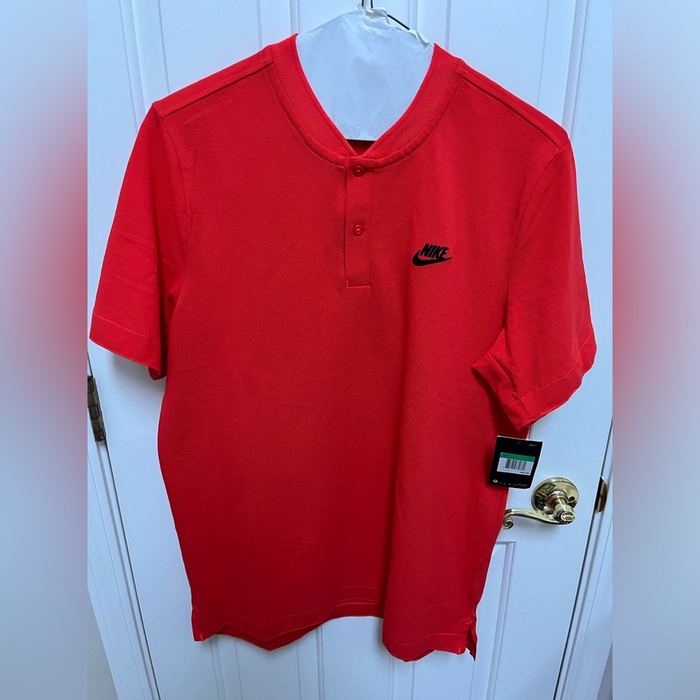 Nike Men’s shirt